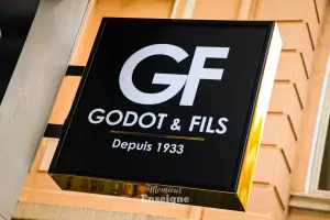 Enseigne drapeau or Monaco